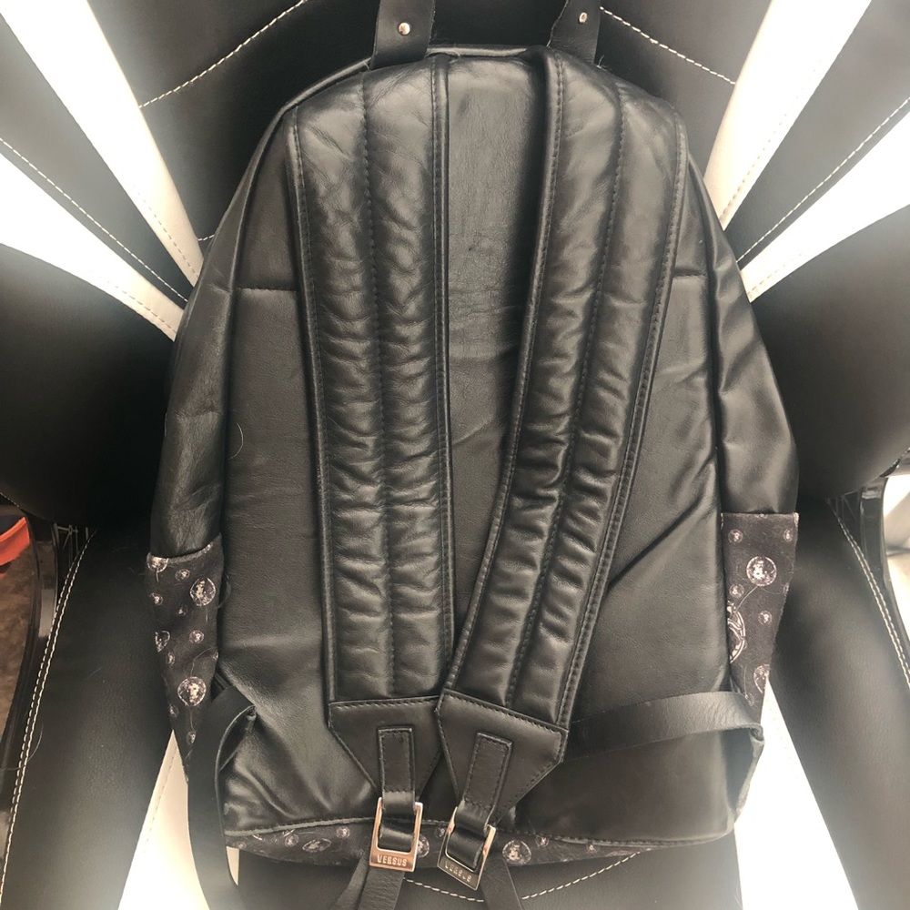 Versus Backpack - Picture 2 of 4